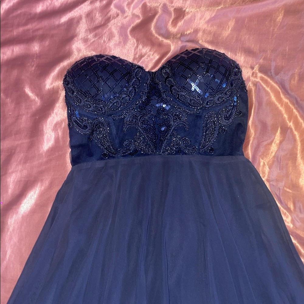 Windsor Navy Blue Sequin Formal Dress 💙 - Picture 3 of 5
